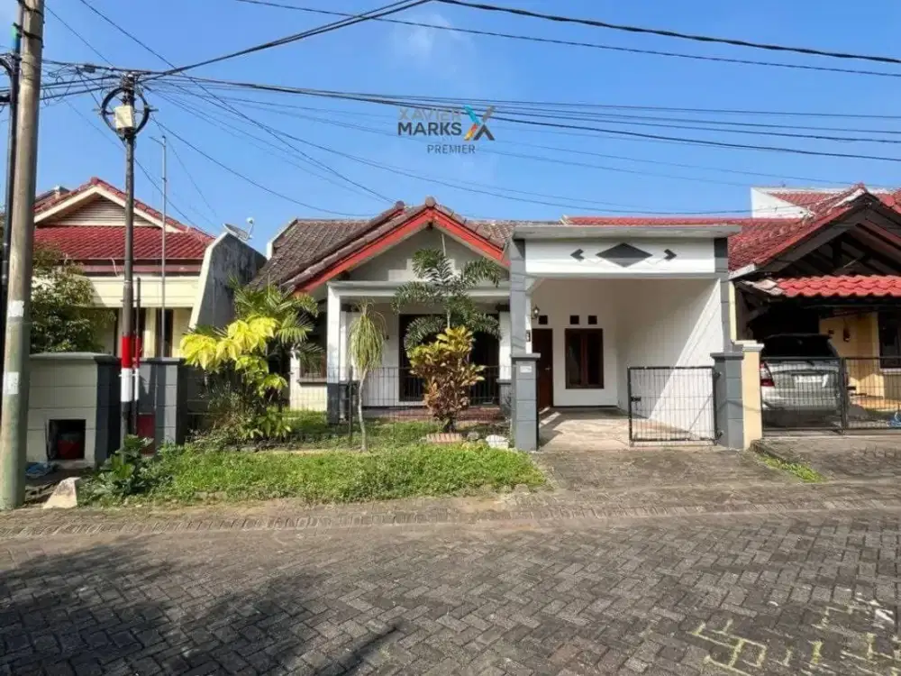 Dijual Rumah Terawat Siap Huni Row Jalan Lebar di Araya, Blimbing Malang