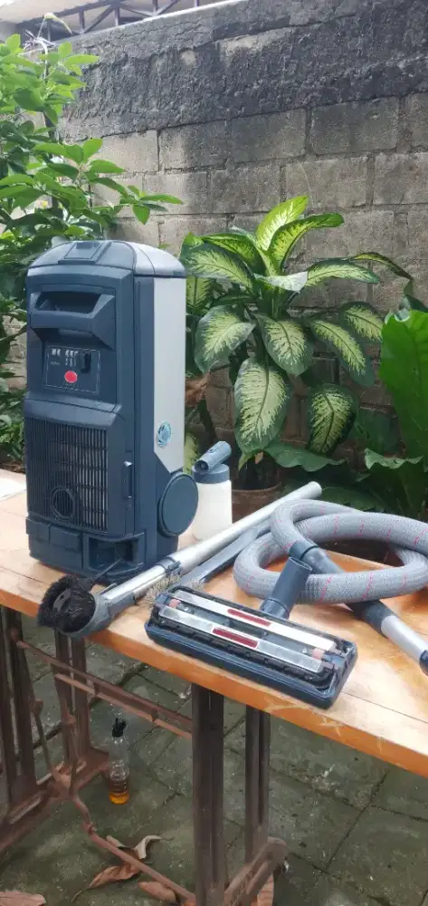 Penghisap debu LUX  D 790.