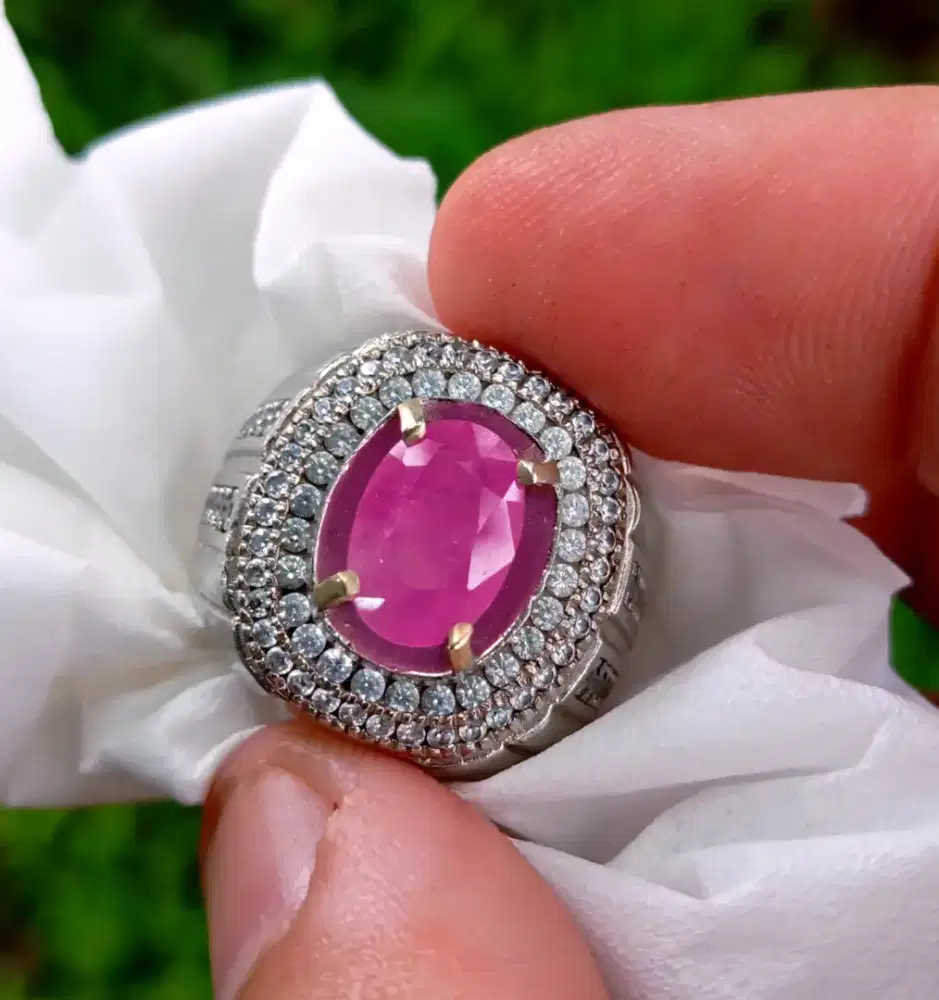 Ruby burma memo meja lebar ring microsetting mewah