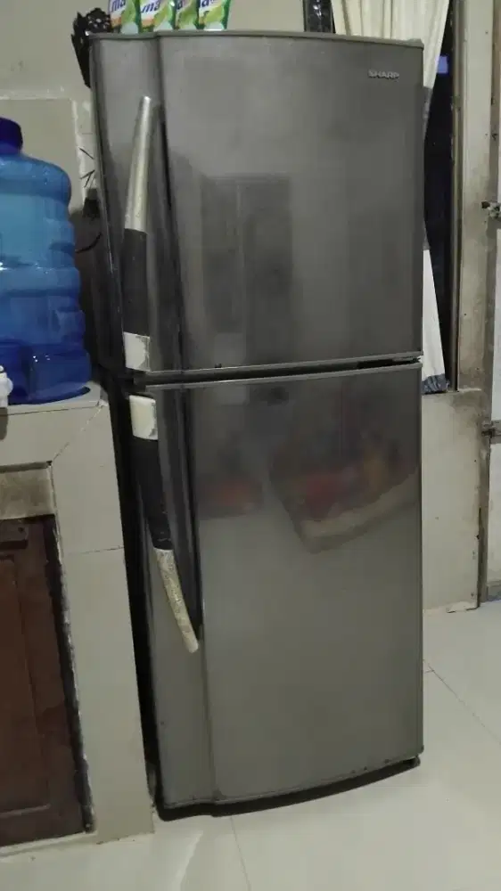 kulkas sharp 2 pintu