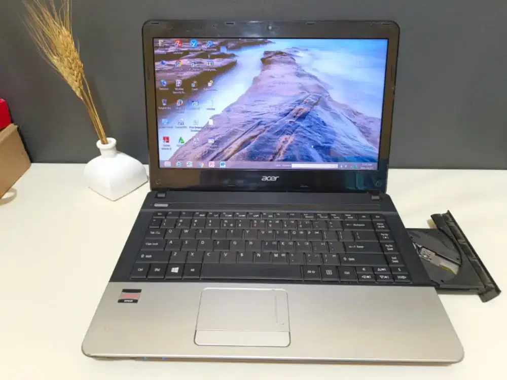 Acer aspire E1-421 Sudah Amd Second