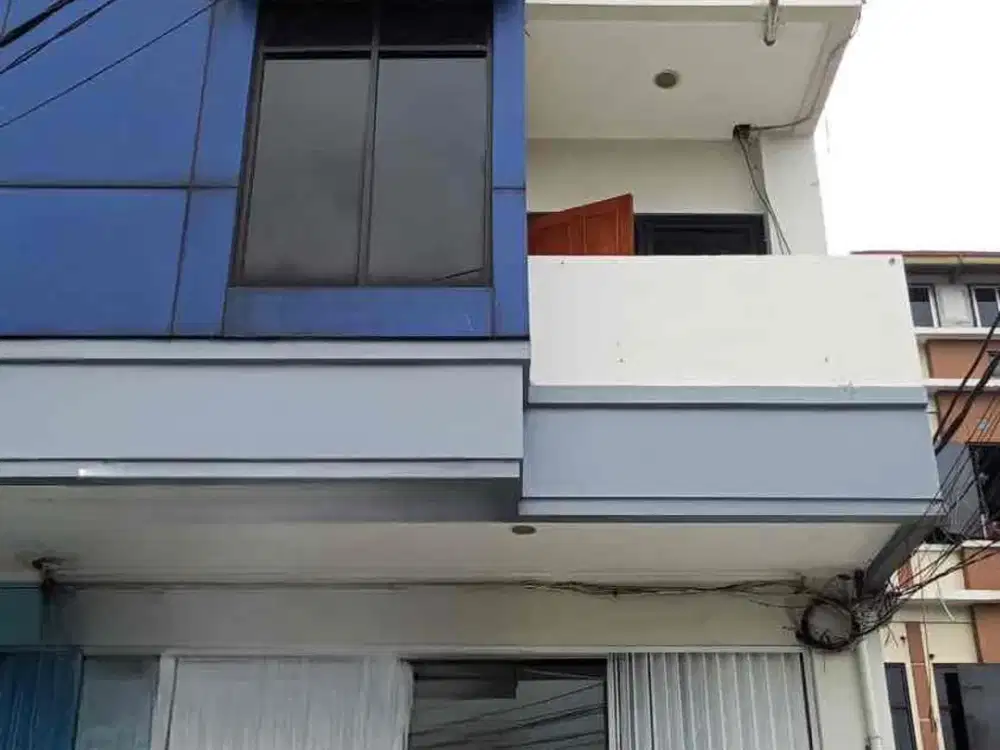 Ruko 3,5 Lantai Siap Pakai di Pinggir Jalan Raya Kartini Depok