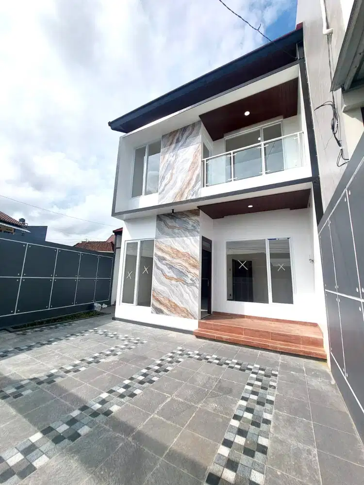 Rumah Baru Desain Cakep dekat Filosofi Kopi Palagan