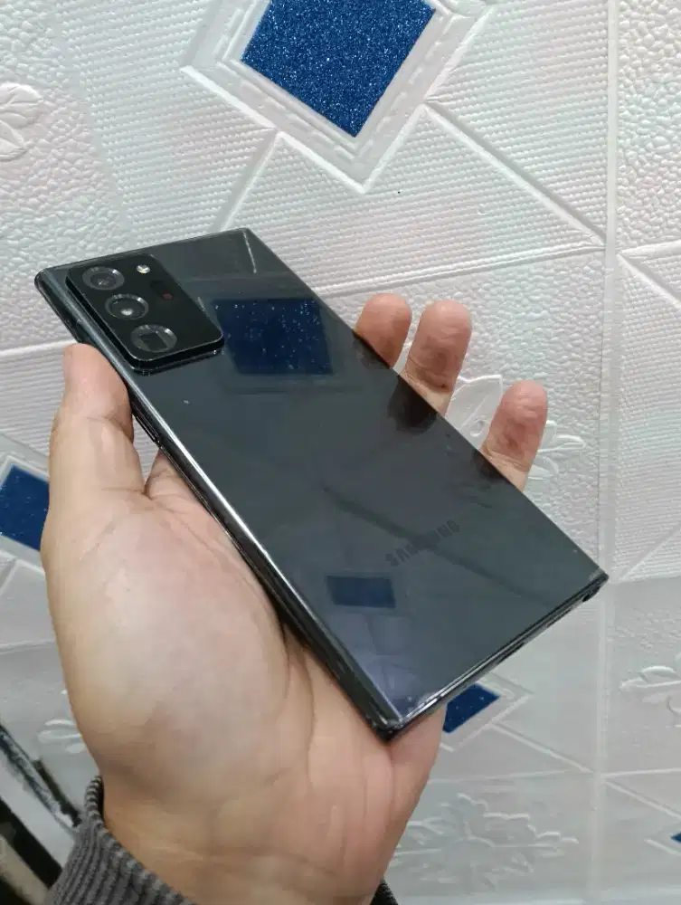 Samsung note 20 ultra 8/256 jaringan 4g resmi se Indonesia