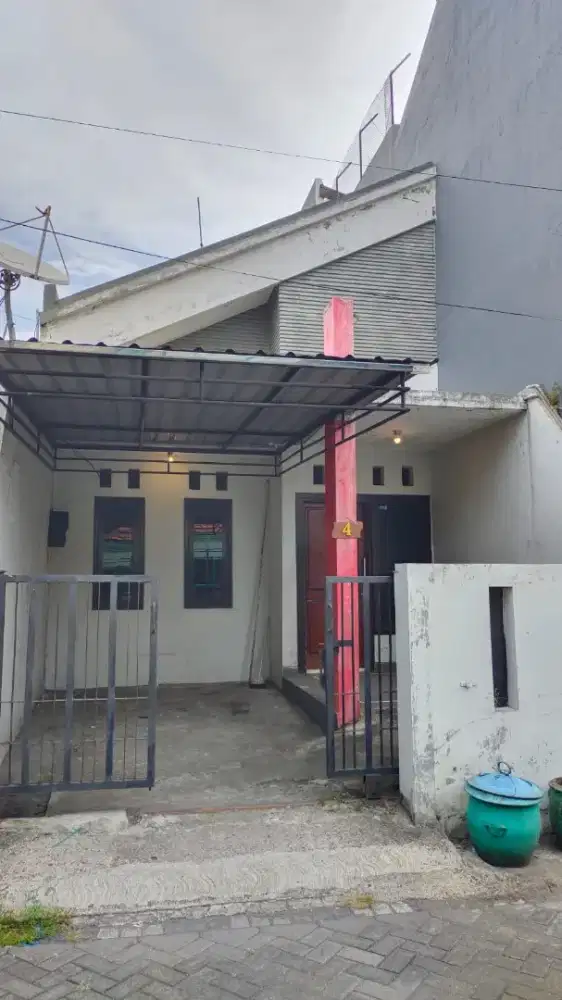 Dijual Cepat!! Rumah Strategis Dekat dengan Tol dan Mall Surabaya