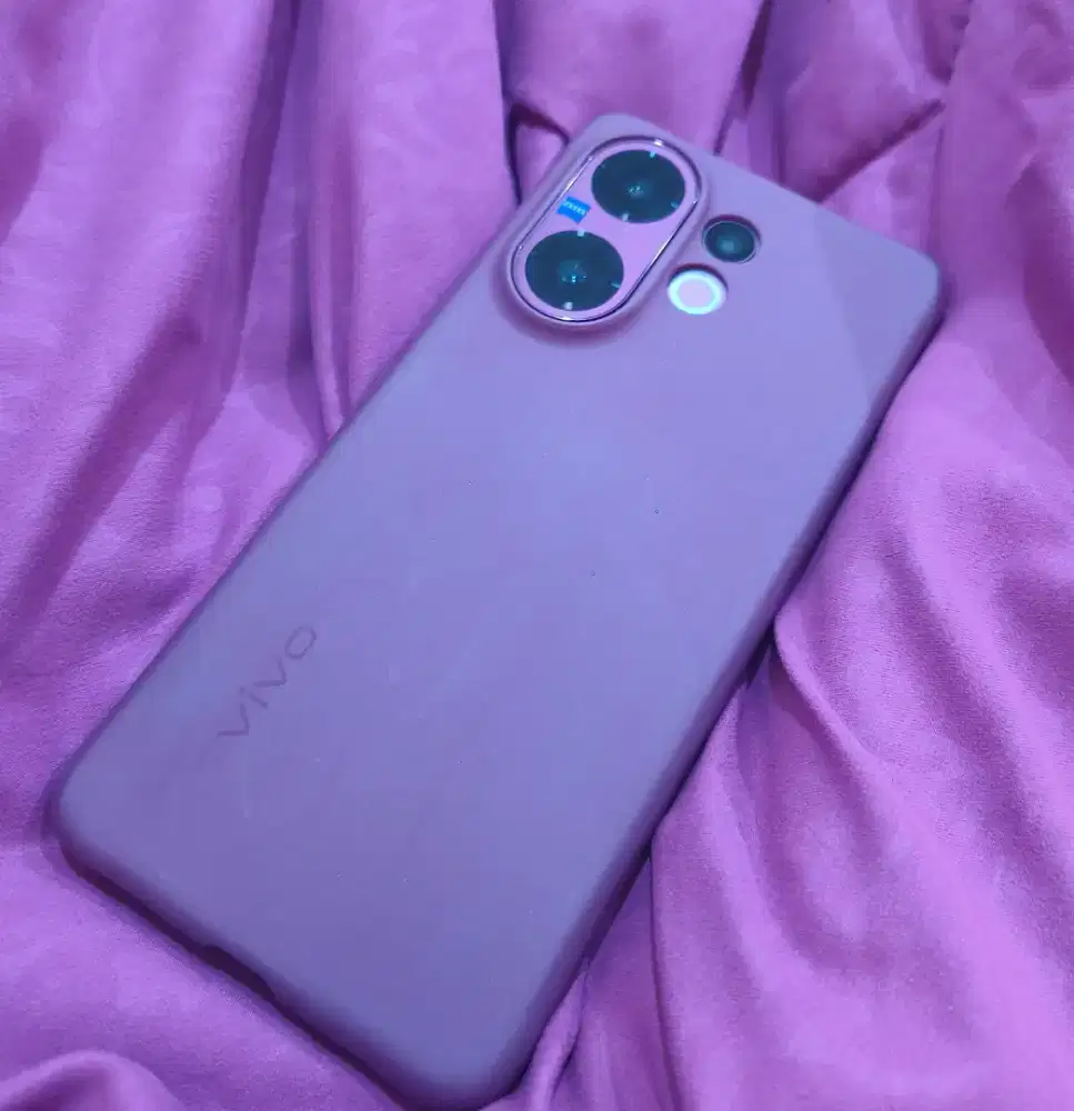 Vivo V60 purple gress like new