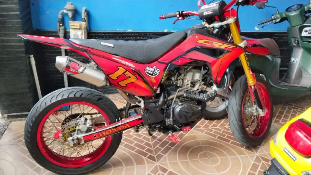 Crf supermoto 2019