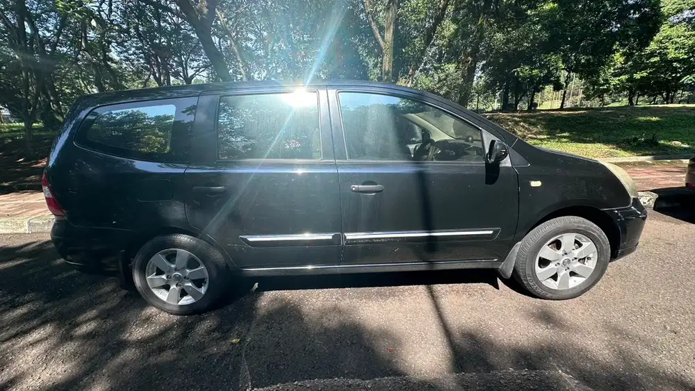 Nissan Grand livina 2010 1.5 XV Manual