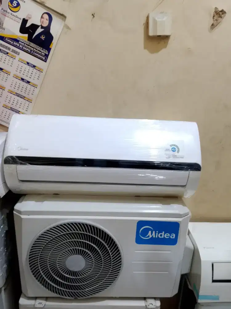Jual/TT AC midea ½PK