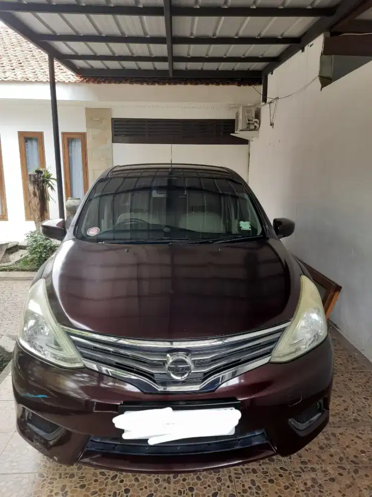 Dijual : Nissan Grand Livina Pemakaian Pribadi