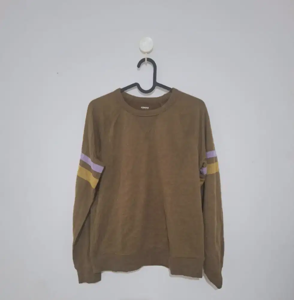 Sweater  crewneck branded