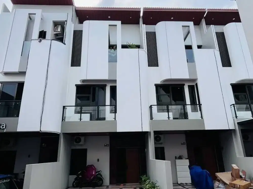 Rumah 3 Lantai SHM Akses Lega Strategis Lokasi Premium Tengah Jakarta