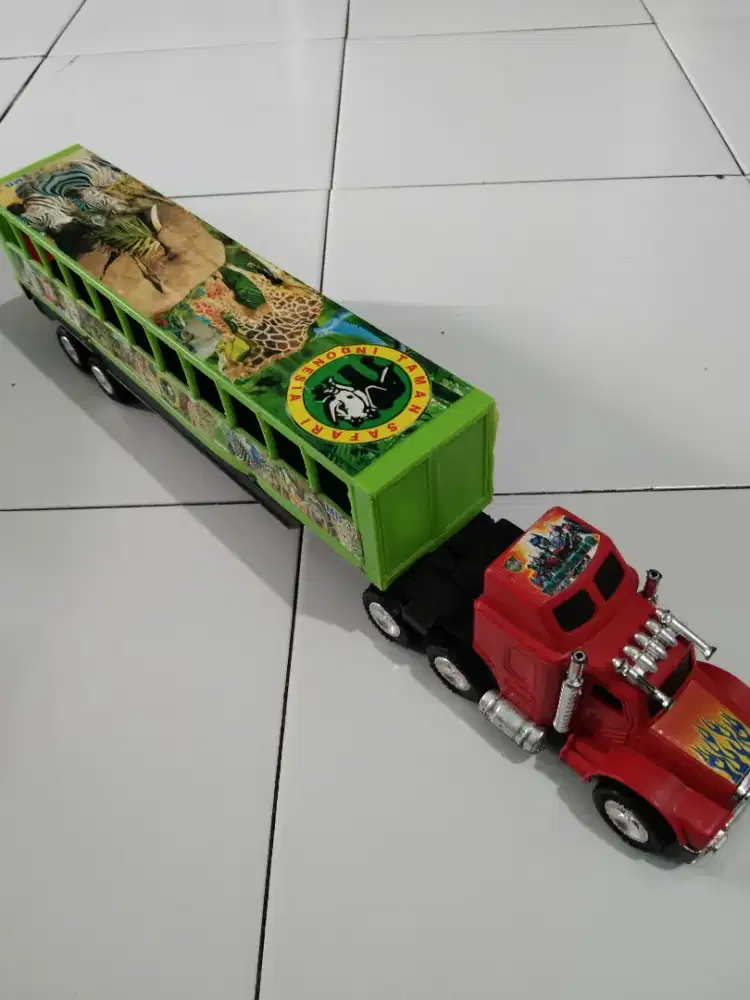 Mainan Truk Hewan ukuran Besar Bagus