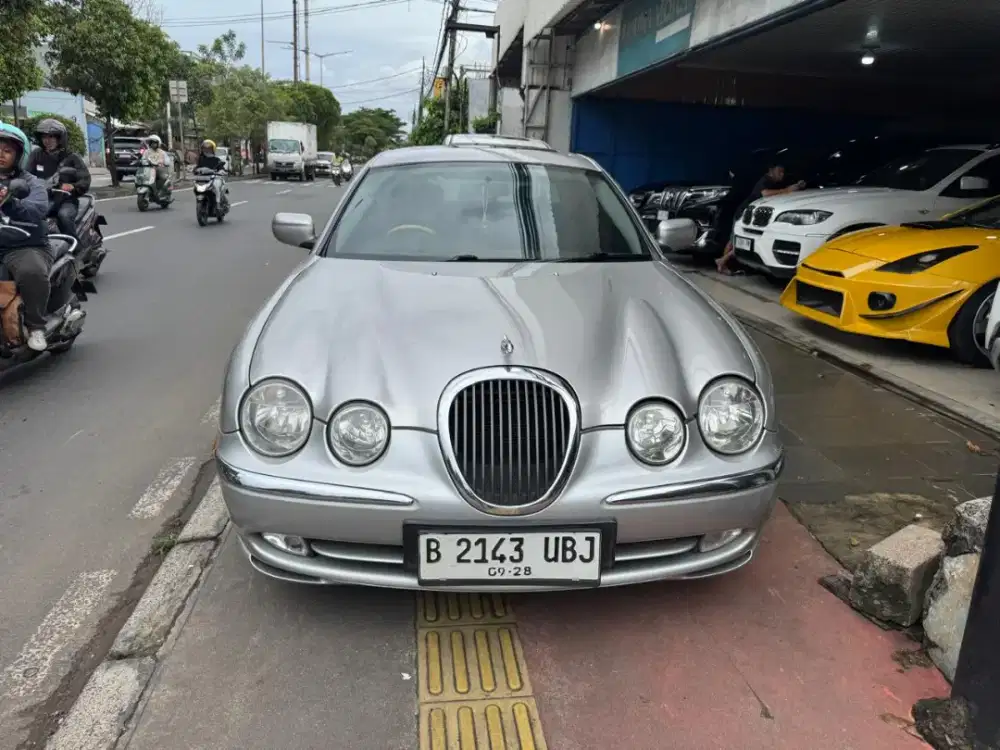 Jaguar S type th 2000 istimewa siap pakai