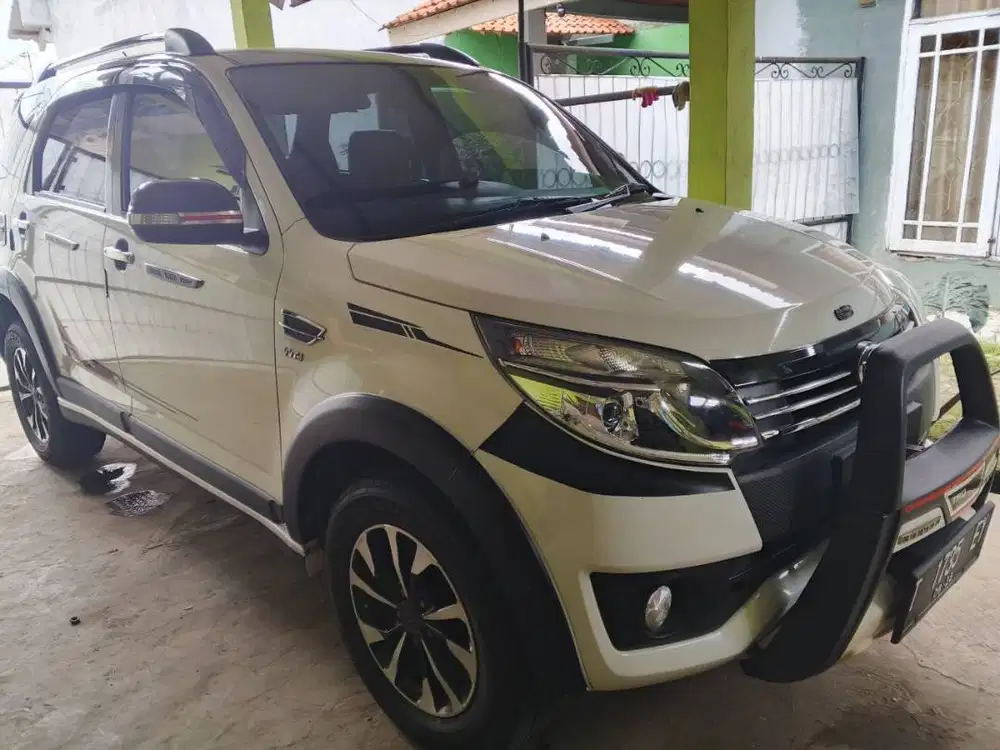 Daihatsu Terios R Custom MT 2016 Putih