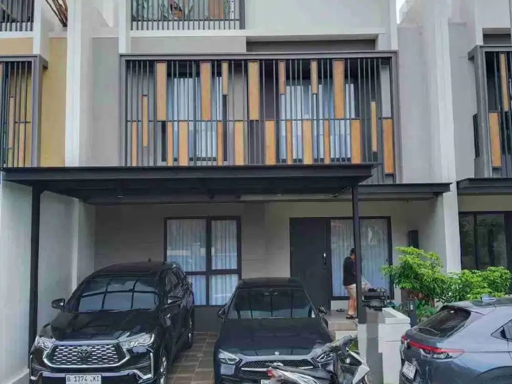 Dijual rugi rumah Strozzi, Gading Serpong, Tangerang