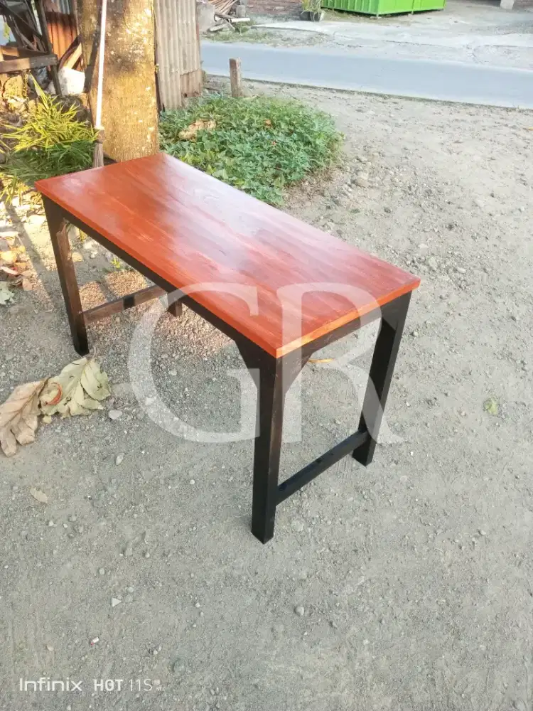 Meja full kayu serbaguna