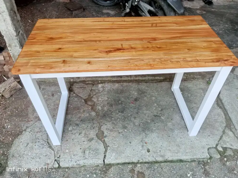 Meja komputer custom