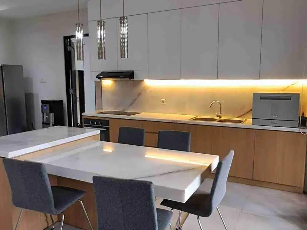 Disewakan rumah full furnish di Dian Istana