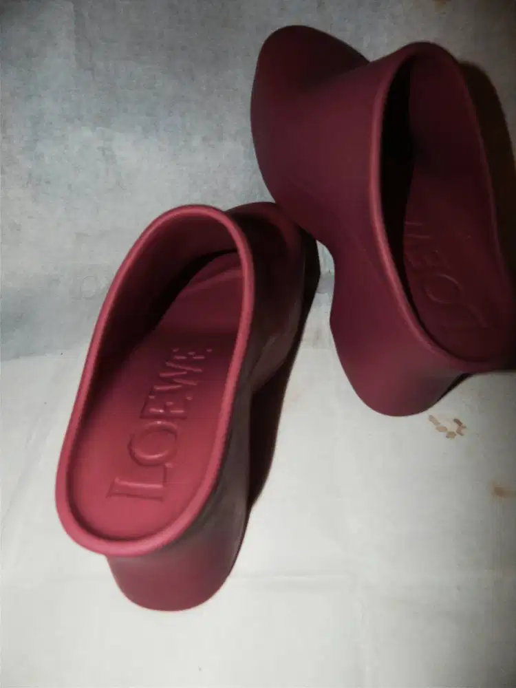 Sandal Loewe Women's Pink Terra Rubber Clogs