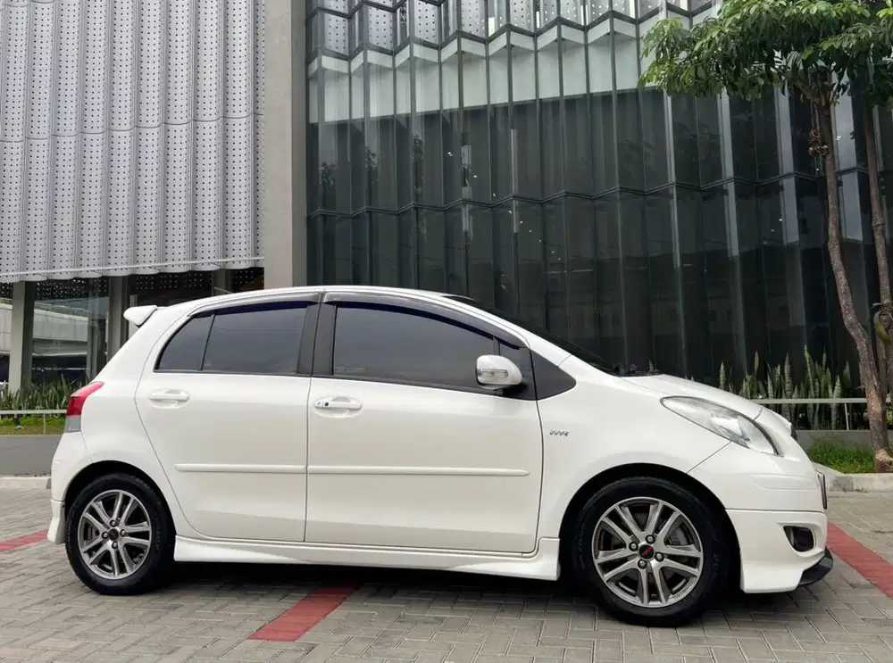 Toyota Yaris 1.5 TRD Sportivo AT Limited 2010