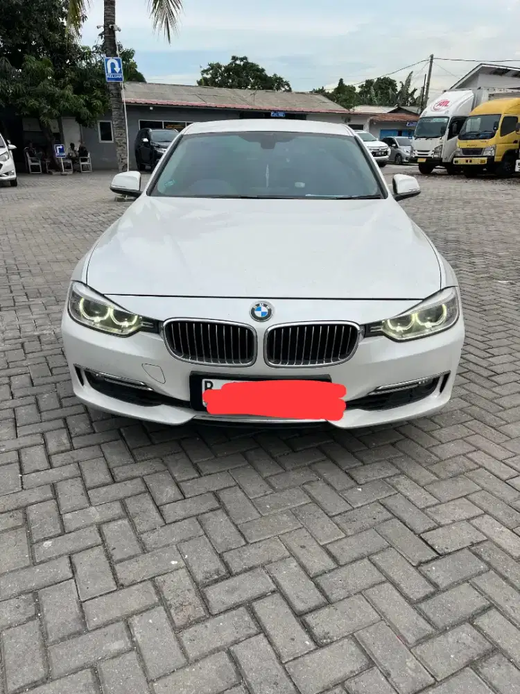 Mobil F30 style cakepp dan murahh