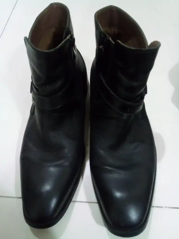 Sepatu Crocodile ori size 41