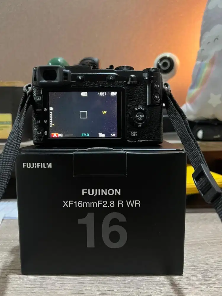 Fujifilm X-E2 with Fujinon XF-16mm F2.8 R WR