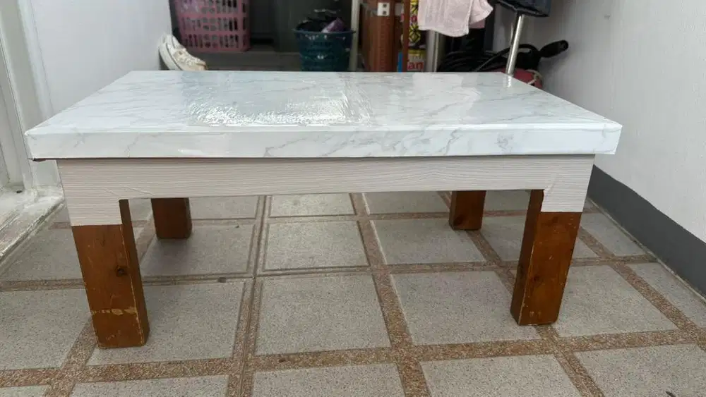 Meja kayu / meja belajar / meja lesehan