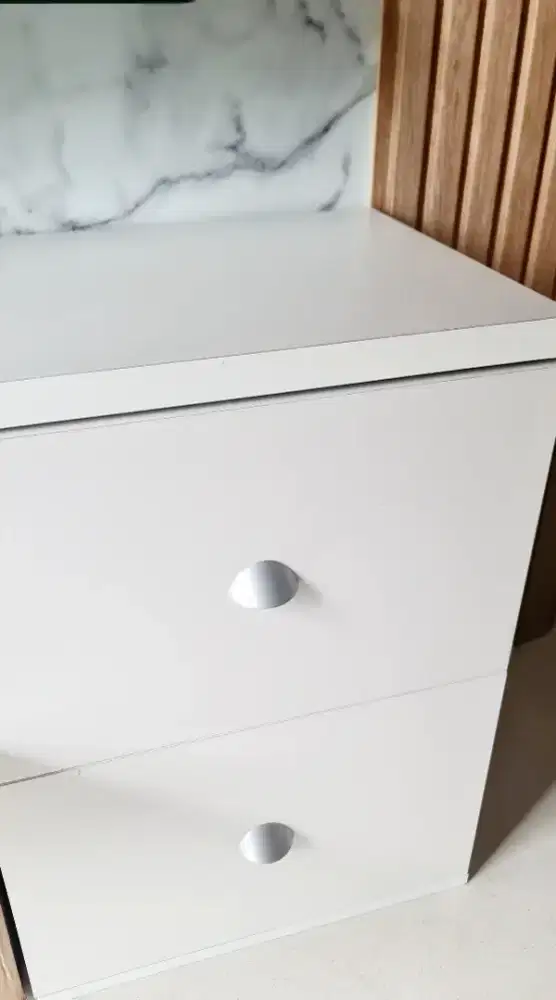 Nakas Lemari Laci Tempat tidur ranjang bed spring Modern Tutup Sendiri