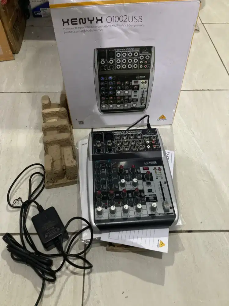 Mixer  xenyx q1002usb