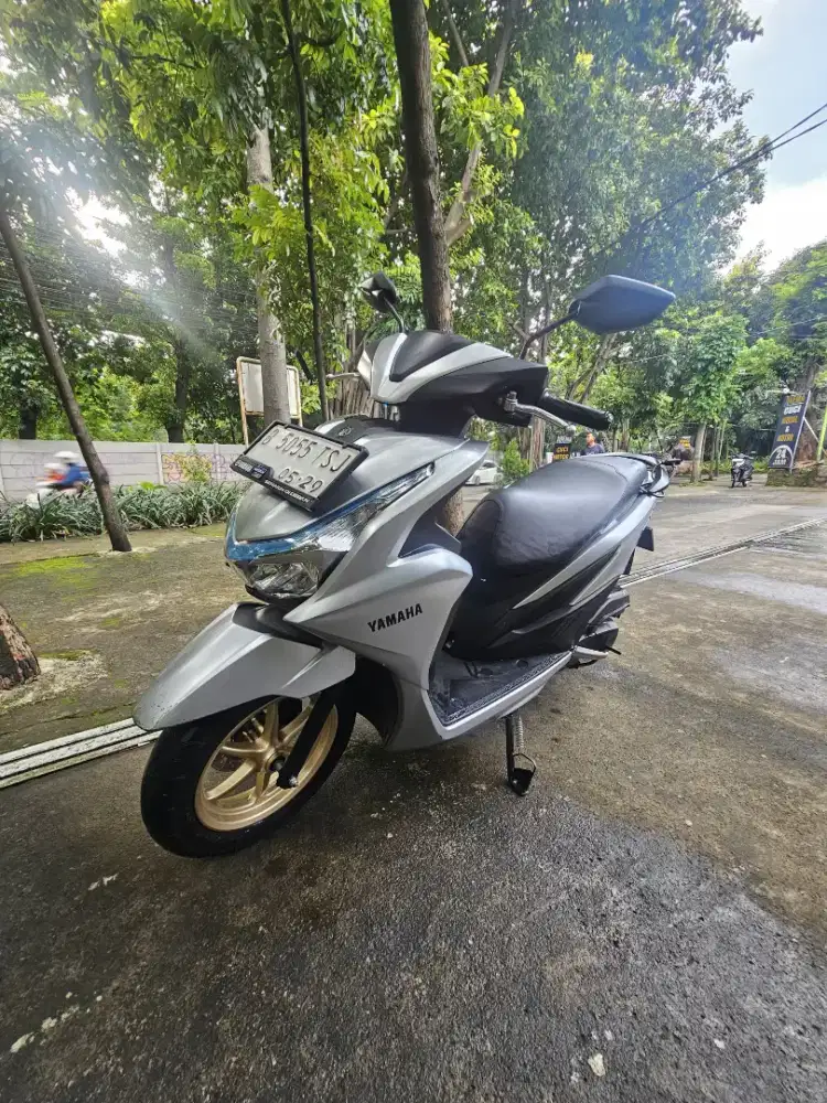 Di jual motor second sama seperti baru orisinil tahun 2024