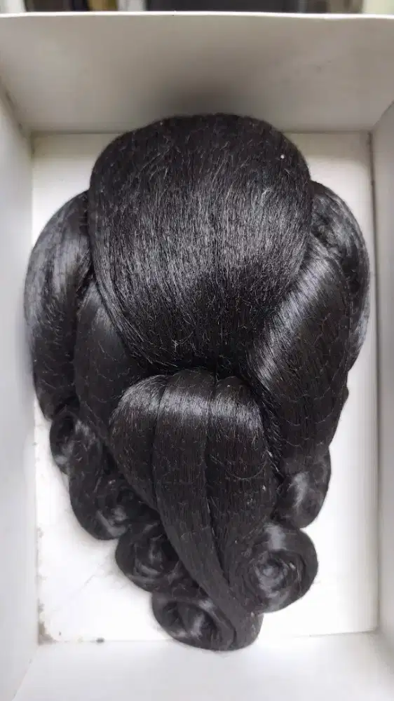 Sanggul rambut palsu usaha salon