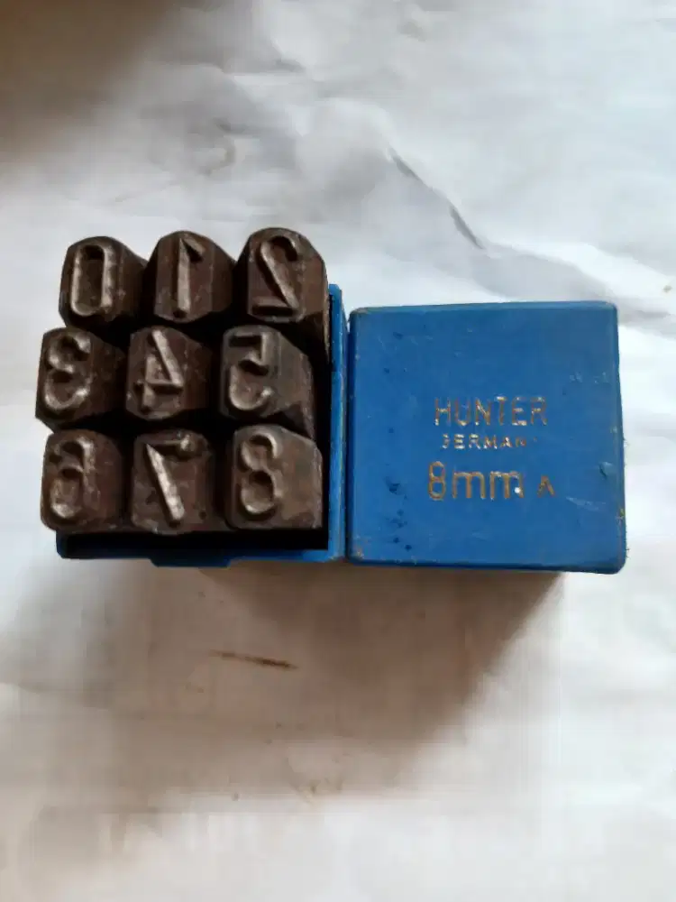 Ketok angka 8 mm, 0 - 8 = 9 bh, ex. HUNTER made in Germany