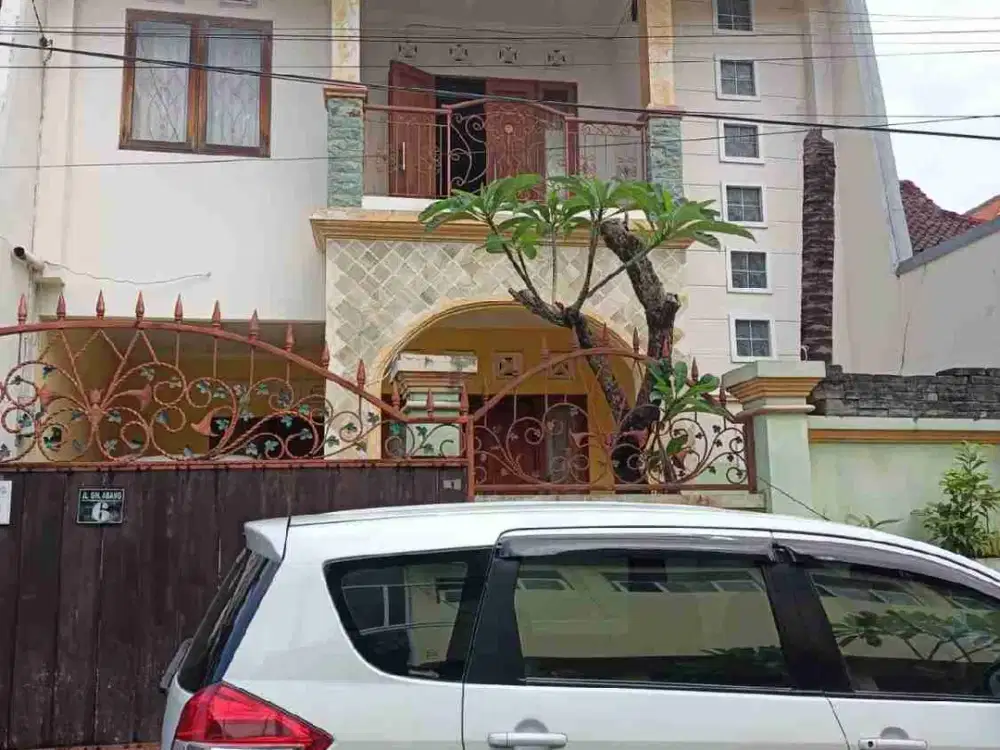 DIJUAL RUMAH LANTAI 2 LOKASI MONANG MANING