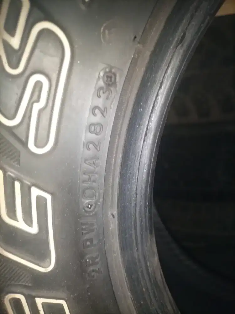 Ban dueler Bridgestone 15/70/235