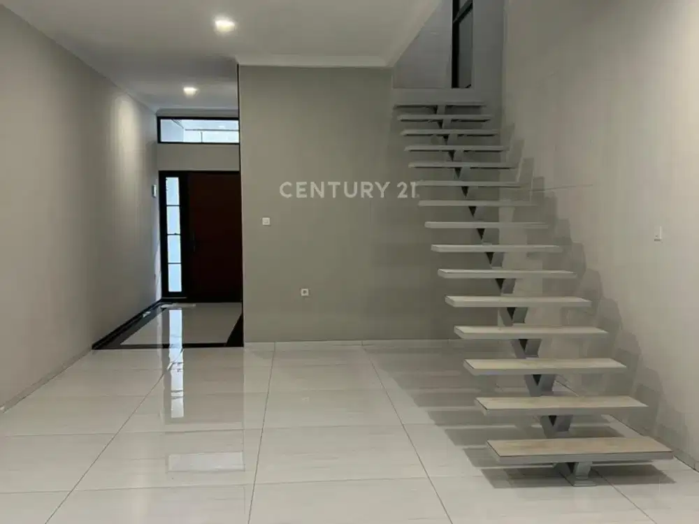 Rumah 2 Lantai Siap Huni Dan Strategis Di Regol Bandung