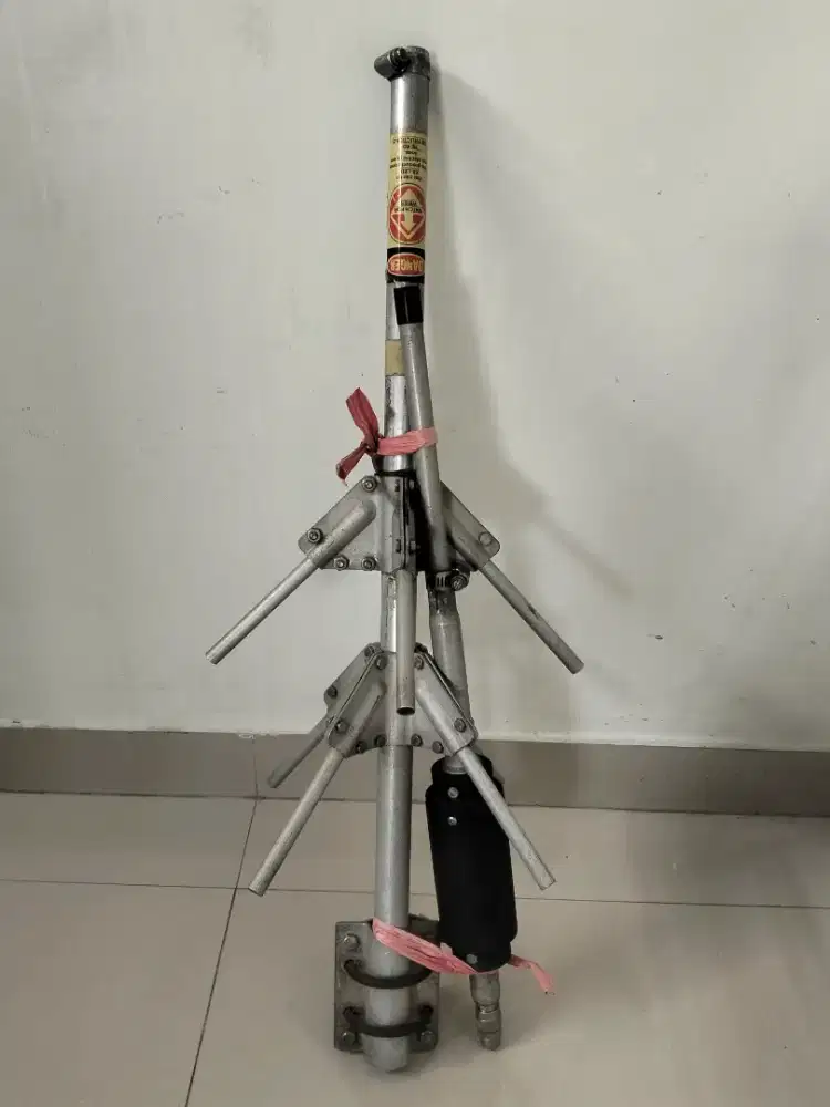 Antena Radio komunikasi  v4R