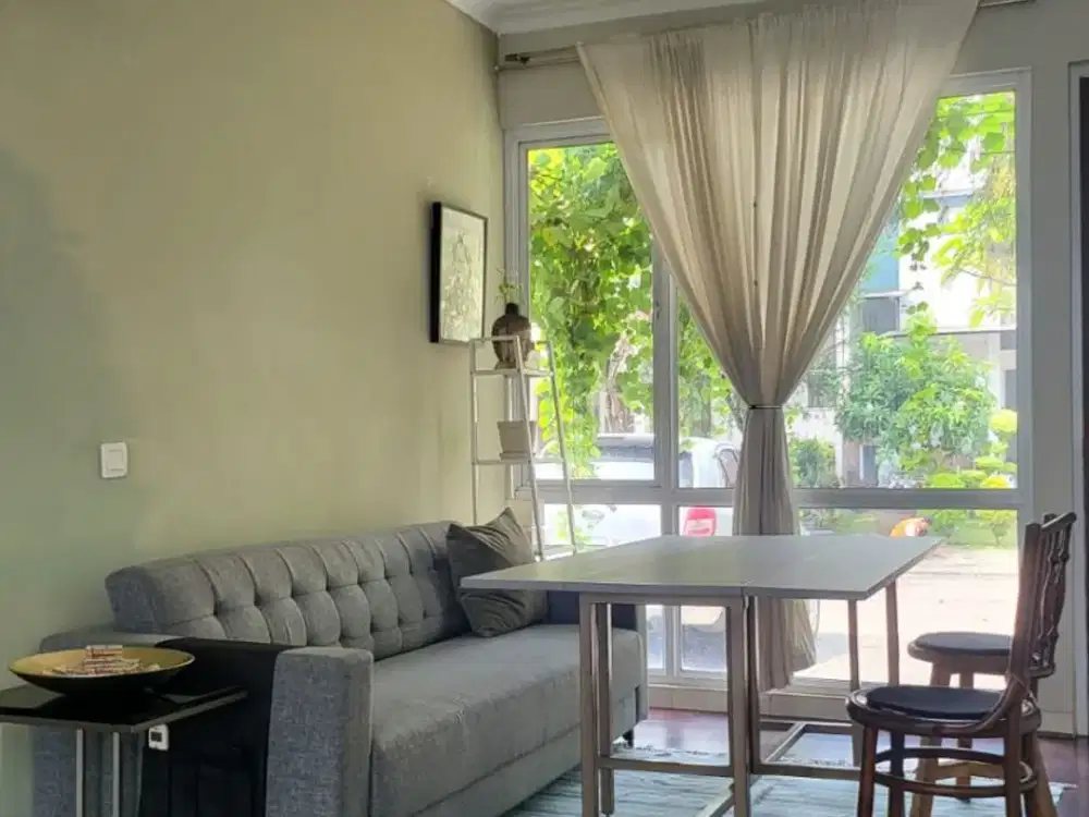 DISEWAKAN! RUMAH THE ICON CLUSTER VERDANT VIEW DI LOKASI STRATEGIS BSD LENGKAP DENGAN KITCHEN SET