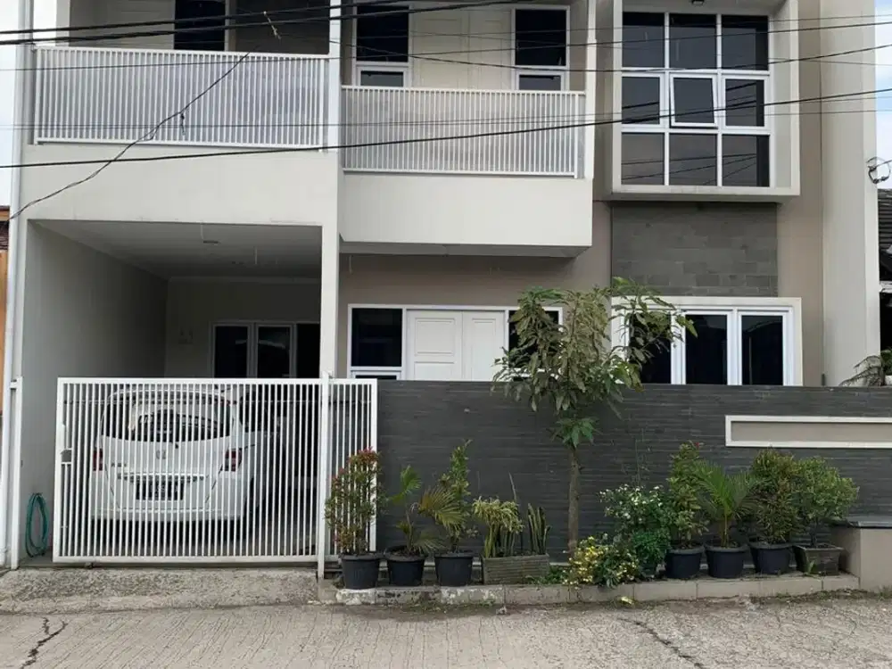 Dijual Rumah di Cimareme Indah Bandung Barat, 2 Lantai Siap Huni