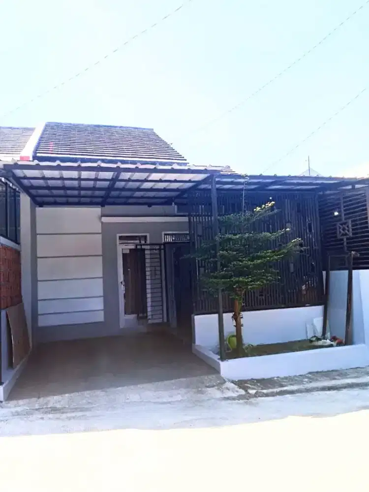 Rumah di Cluster
