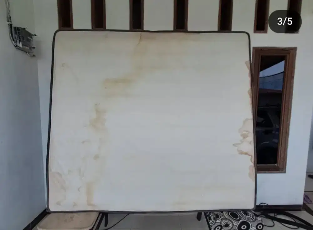 Di cari pekerja harian untuk jasa cuci sofa springbed jok mobil