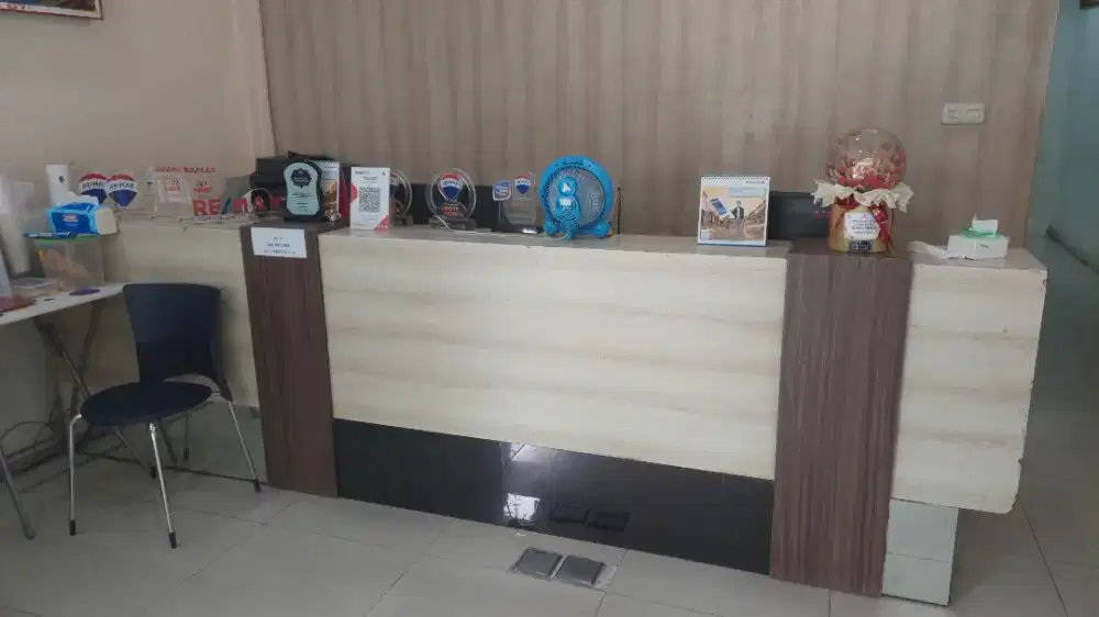 Jual Meja Kantor, Kondisi Masih Bagus, Harga Bisa Nego