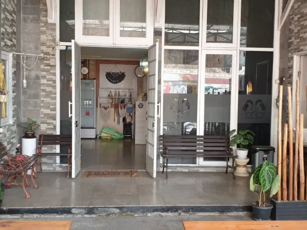 Di Jual Segera Rumah Antik 2 Muka , Hadap Utara Dan Timur. 2 Rumah  Jadi  1 , Ada Tempat Usaha Di cimahi Dekat Ramayana