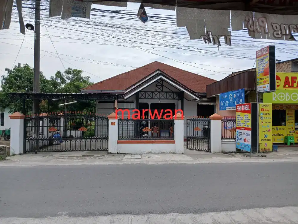 Dijual Rumah di Pinggir Jalan Besar