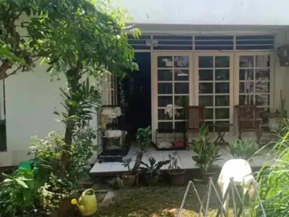 Dijual Rumah Lama Hitung Tanah Bebas Banjir