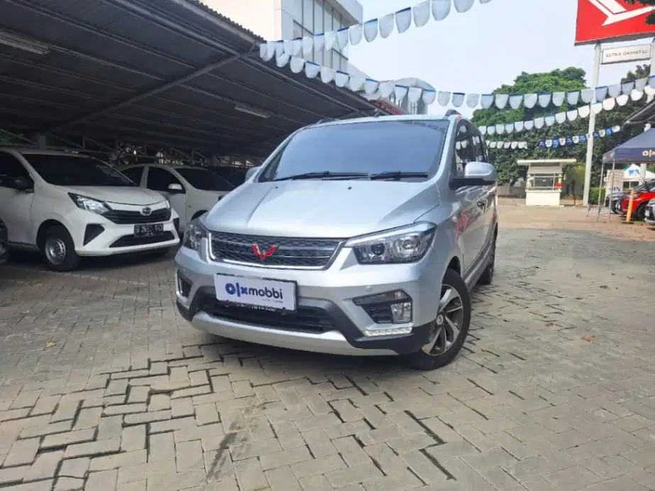 LOW DP Wuling Confero S 1.5 L Lux Plus Bensin-MT 2017 SZT