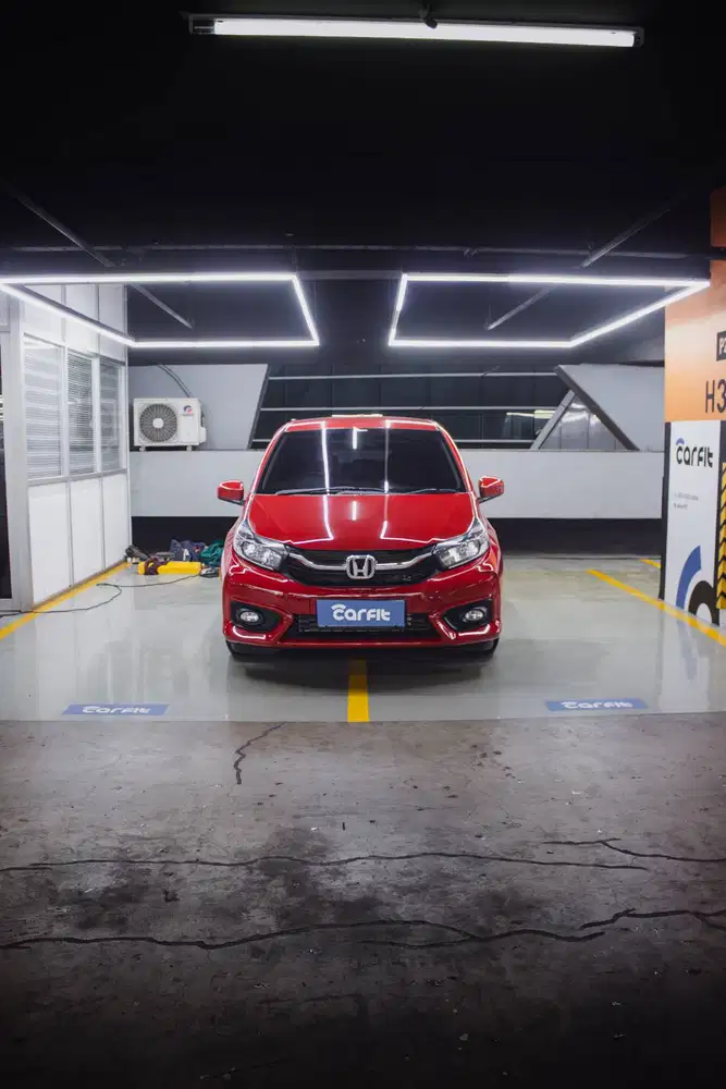 NIK 2023 Honda Brio E Cvt 2023 Rallye Red Odo 39.xxx KM