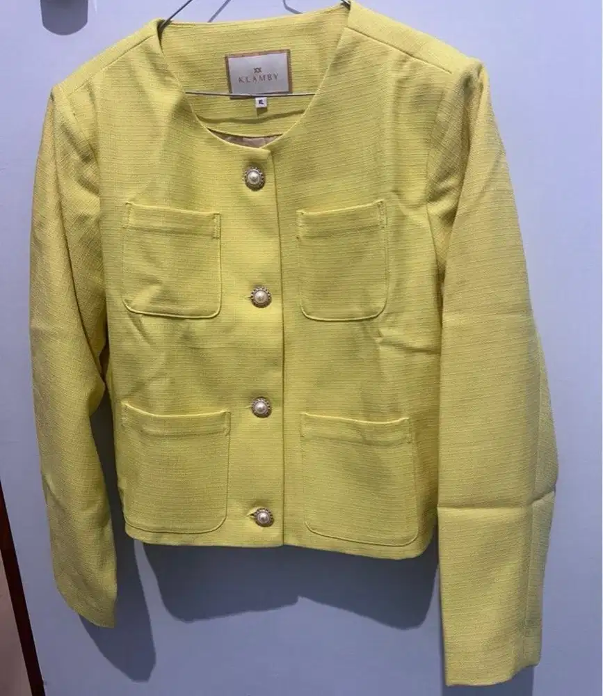 Blazer klamby baru dipake 1x aja