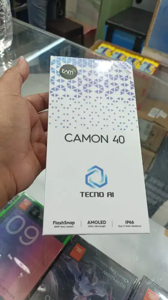Handphone tecno camon 40 ram 8+8/256